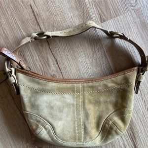 Vintage COACH suede  shoulder bag. 2004